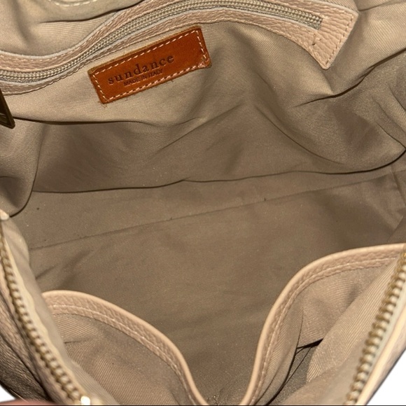 Sundance Pebbled Leather Handbag with Shoulder Strap in Blush Made in Italy - Picture 7 of 9